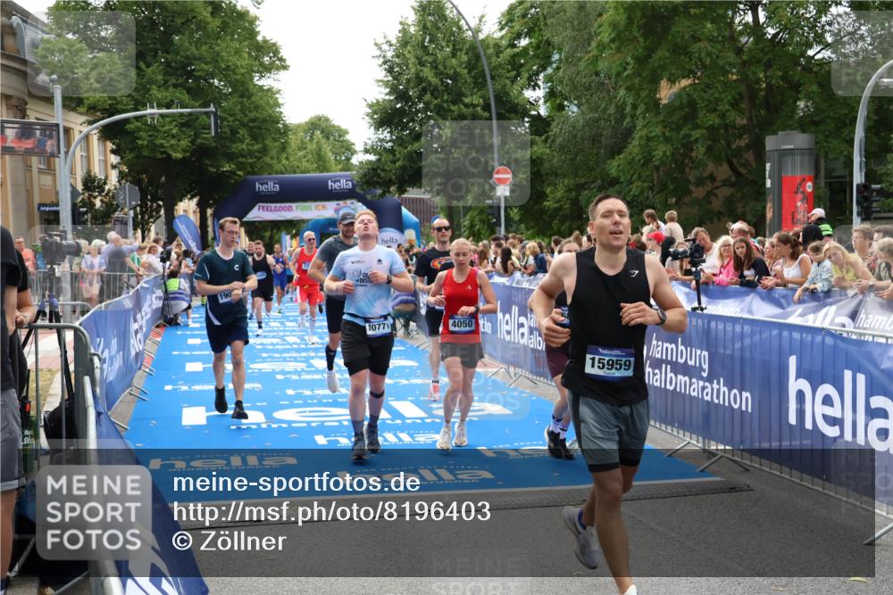 29.06.2025 - hella hamburg halbmarathon Zöllner http://msf.ph/oto/8196403 29.06.2025 10:35:35 Ziel 1344, 1889, 4050, 5269, 10384, 10771, 15959, 16123, 16695, 16811, 17612, 17826, 19022 meine-sportfotos.de
