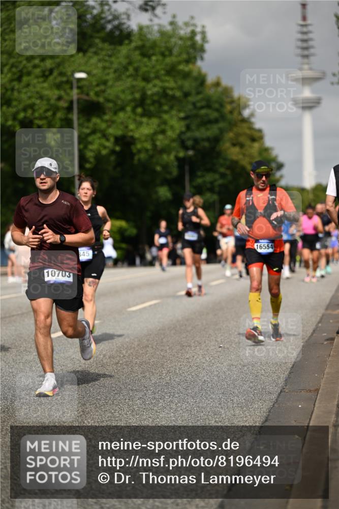 29.06.2025 - hella hamburg halbmarathon Dr. Thomas Lammeyer http://msf.ph/oto/8196494 29.06.2025 10:11:26 Kennedybrücke 1993, 4262, 4502, 5242, 5287, 5807, 5845, 5926, 6517, 6518, 6707, 6713, 6715, 6833, 7503, 8585, 10283, 10700, 10703, 11114, 11394 meine-sportfotos.de