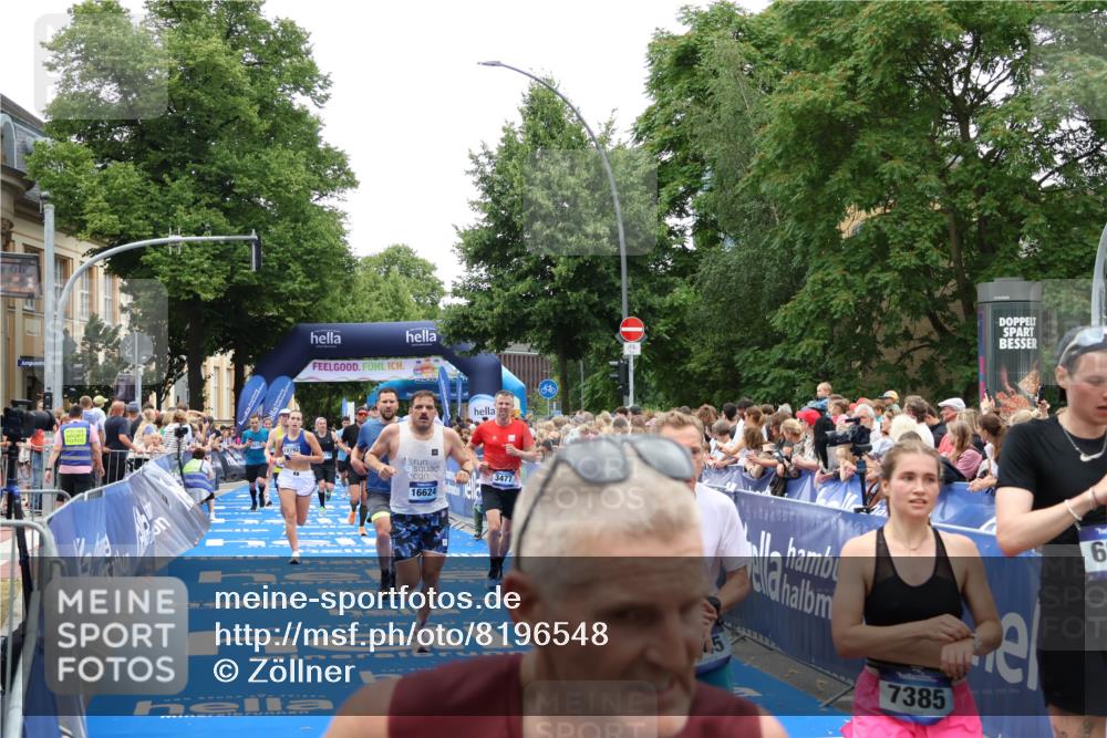 29.06.2025 - hella hamburg halbmarathon Zöllner http://msf.ph/oto/8196548 29.06.2025 10:45:57 Ziel 3477, 4277, 4345, 6532, 7385, 8577, 8871, 10792, 11821, 12084, 14911, 15149, 16624, 17008, 18185, 19116 meine-sportfotos.de