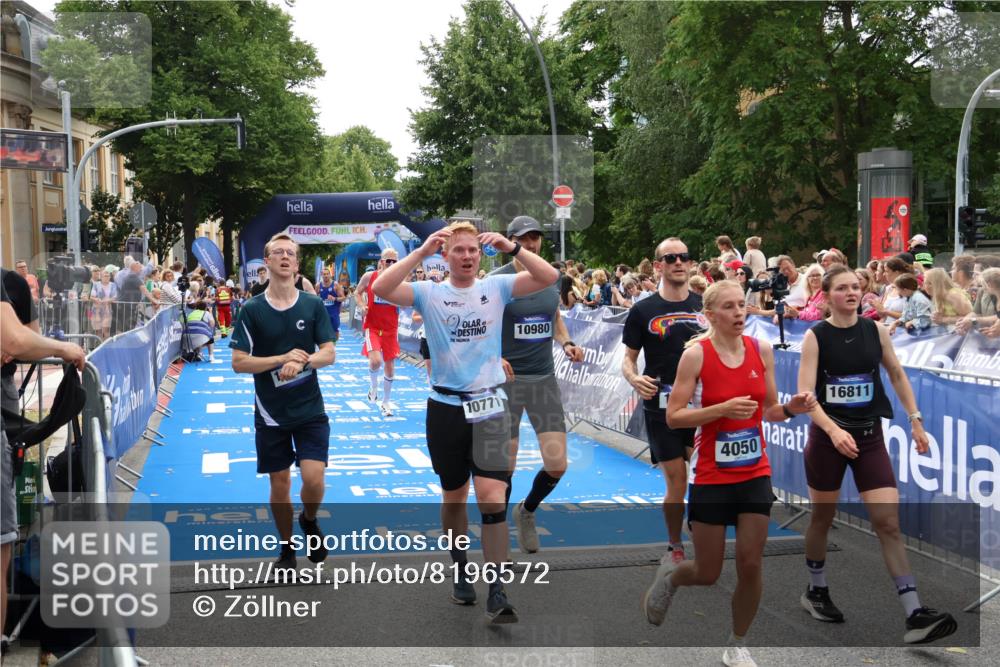 29.06.2025 - hella hamburg halbmarathon Zöllner http://msf.ph/oto/8196572 29.06.2025 10:35:36 Ziel 1344, 1889, 4050, 5269, 10384, 10771, 16123, 16695, 16811, 17612, 17826, 18841, 19022 meine-sportfotos.de