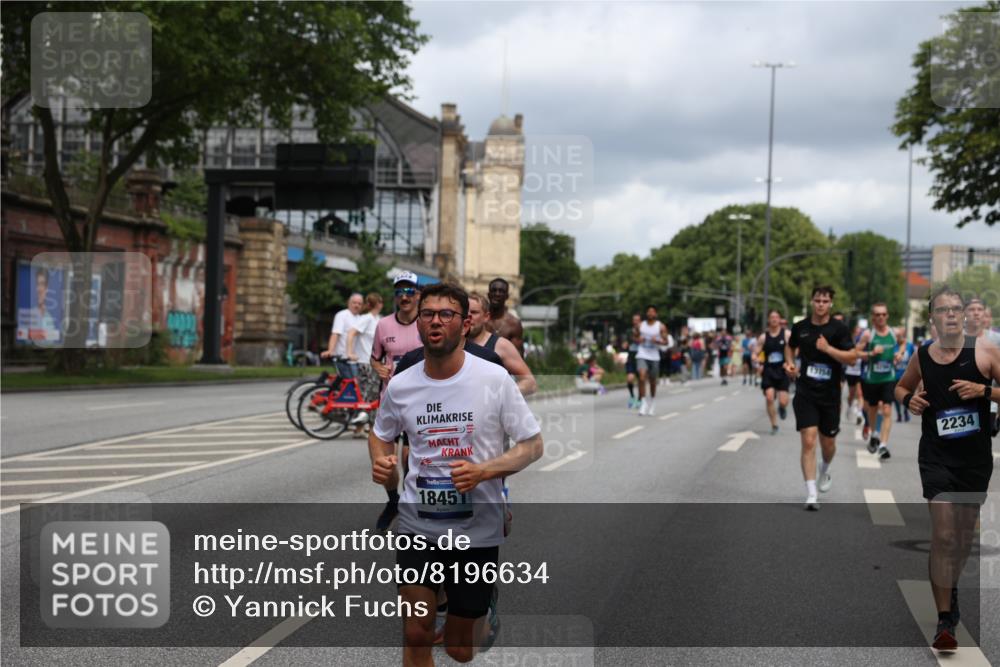 29.06.2025 - hella hamburg halbmarathon Yannick Fuchs http://msf.ph/oto/8196634 29.06.2025 10:44:23 20KM 1119, 1216, 1321, 1399, 1507, 1630, 2020, 2234, 2788, 3296, 3852, 3947, 4127, 4247, 4346, 4933, 5447, 5894, 6125, 6282, 7176, 8153, 8313, 8576, 8657, 8689, 8704, 8899, 8921, 9031, 9303, 10371, 10480, 10750, 11356, 11455, 11607, 12235, 12527, 12624, 12733, 13282, 13463, 13609, 13758, 13812, 14257, 14562, 14794, 15803, 15950, 16000, 16242, 16716, 16732, 16806, 16887, 17247, 17282, 17319, 18066, 18228, 18229, 18370, 18451, 18499, 18657, 18658, 18811, 18884 meine-sportfotos.de