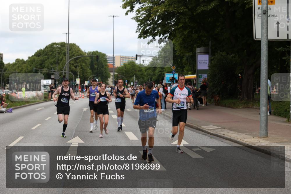 29.06.2025 - hella hamburg halbmarathon Yannick Fuchs http://msf.ph/oto/8196699 29.06.2025 10:31:41 20KM 1385, 1411, 2767, 4860, 4865, 5003, 5092, 5307, 5315, 5961, 6123, 6529, 7310, 7482, 8084, 8121, 8362, 9178, 9296, 9914, 10680, 10738, 11833, 13141, 13854, 13972, 14387, 14459, 14691, 14934, 15178, 15261, 15939, 16523, 17024, 17125, 17192, 17306, 17658, 17723, 18038, 18062, 18384, 18733, 18824 meine-sportfotos.de