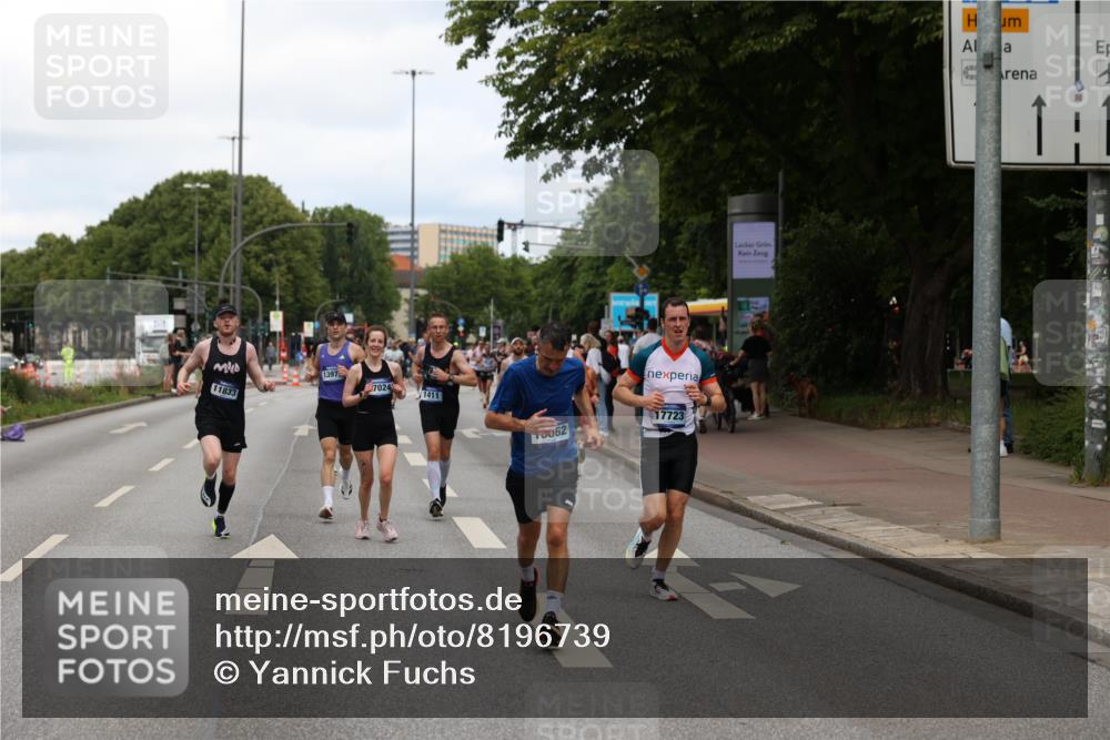 29.06.2025 - hella hamburg halbmarathon Yannick Fuchs http://msf.ph/oto/8196739 29.06.2025 10:31:41 20KM 1385, 1411, 2767, 4860, 4865, 5003, 5092, 5307, 5315, 5961, 6123, 6529, 7310, 7482, 8084, 8121, 8362, 9178, 9296, 9914, 10680, 10738, 11833, 13141, 13854, 13972, 14387, 14459, 14691, 14934, 15178, 15261, 15939, 16523, 17024, 17125, 17192, 17306, 17658, 17723, 18038, 18062, 18384, 18733, 18824 meine-sportfotos.de