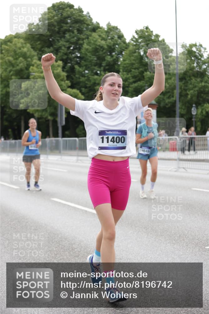 29.06.2025 - hella hamburg halbmarathon Jannik Wohlers http://msf.ph/oto/8196742 29.06.2025 10:24:42 Lombardsbrücke 1740, 2000, 3920, 3961, 3963, 4008, 4010, 5814, 7778, 8083, 8962, 9573, 11400, 11921, 14086, 14649, 15153, 15679, 15942, 17185, 17954, 18194, 18198 meine-sportfotos.de