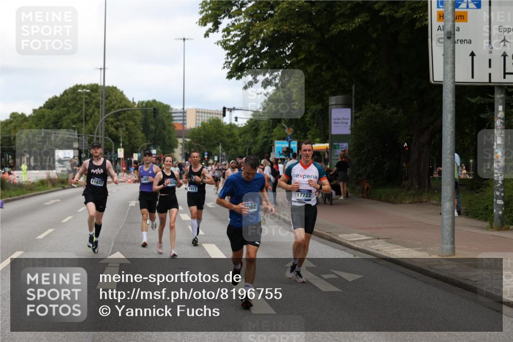 29.06.2025 - hella hamburg halbmarathon Yannick Fuchs http://msf.ph/oto/8196755 29.06.2025 10:31:41 20KM 1385, 1411, 2767, 4860, 4865, 5003, 5092, 5307, 5315, 5961, 6123, 6529, 7310, 7482, 8084, 8121, 8362, 9178, 9296, 9914, 10680, 10738, 11833, 13141, 13854, 13972, 14387, 14459, 14691, 14934, 15178, 15261, 15939, 16523, 17024, 17125, 17192, 17306, 17658, 17723, 18038, 18062, 18384, 18733, 18824 meine-sportfotos.de