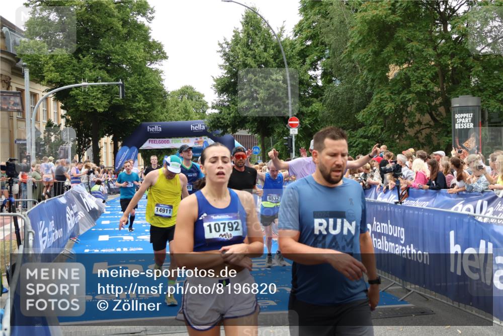 29.06.2025 - hella hamburg halbmarathon Zöllner http://msf.ph/oto/8196820 29.06.2025 10:46:01 Ziel 2189, 4277, 5648, 6532, 8269, 8577, 8871, 10792, 11821, 11936, 12084, 14462, 14911, 15149, 17008, 18081, 18185, 19116 meine-sportfotos.de