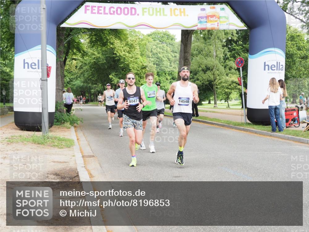 29.06.2025 - hella hamburg halbmarathon MichiJ http://msf.ph/oto/8196853 29.06.2025 10:20:52 Zwischen KM18-KM19 6619, 9047, 9508, 10298, 12232, 13606, 14548, 18102 meine-sportfotos.de