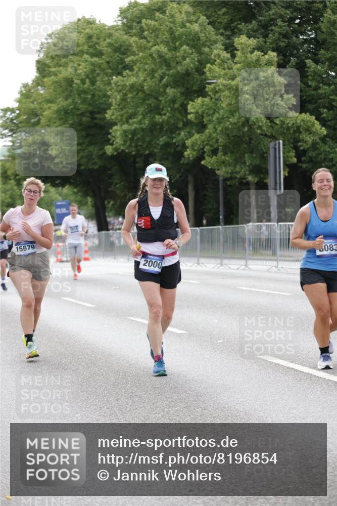 29.06.2025 - hella hamburg halbmarathon Jannik Wohlers http://msf.ph/oto/8196854 29.06.2025 10:24:43 Lombardsbrücke 1740, 2000, 3920, 3961, 3963, 4008, 4010, 5564, 5814, 7778, 8083, 8962, 9573, 9927, 11400, 11921, 14086, 14649, 15153, 15679, 15942, 17185, 17954, 18194, 18198 meine-sportfotos.de