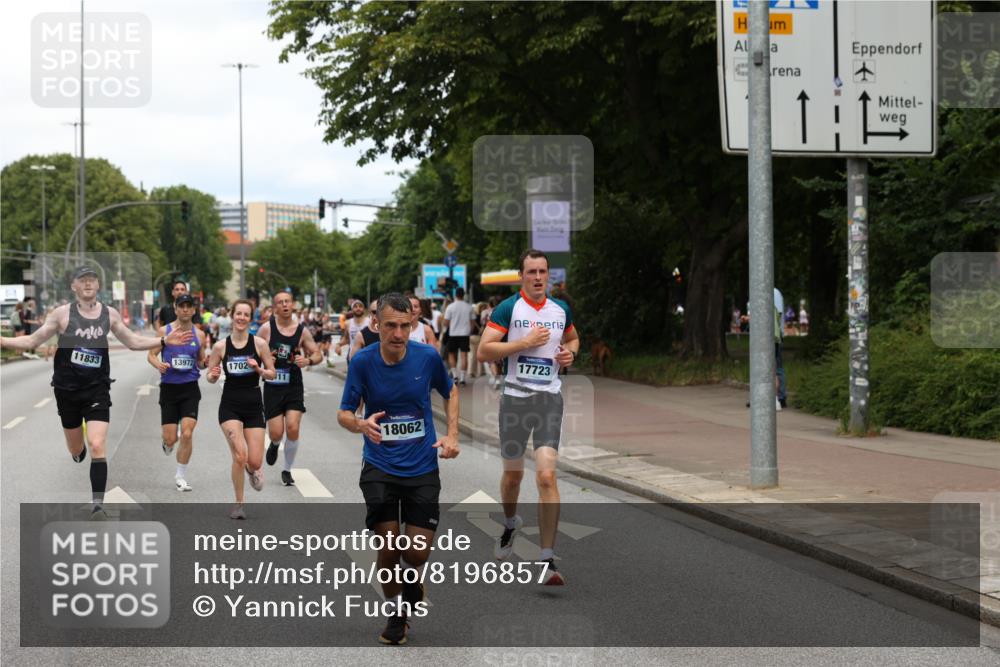 29.06.2025 - hella hamburg halbmarathon Yannick Fuchs http://msf.ph/oto/8196857 29.06.2025 10:31:41 20KM 1385, 1411, 2767, 4860, 4865, 5003, 5092, 5307, 5315, 5961, 6123, 6529, 7310, 7482, 8084, 8121, 8362, 9178, 9296, 9914, 10680, 10738, 11833, 13141, 13854, 13972, 14387, 14459, 14691, 14934, 15178, 15261, 15939, 16523, 17024, 17125, 17192, 17306, 17658, 17723, 18038, 18062, 18384, 18733, 18824 meine-sportfotos.de
