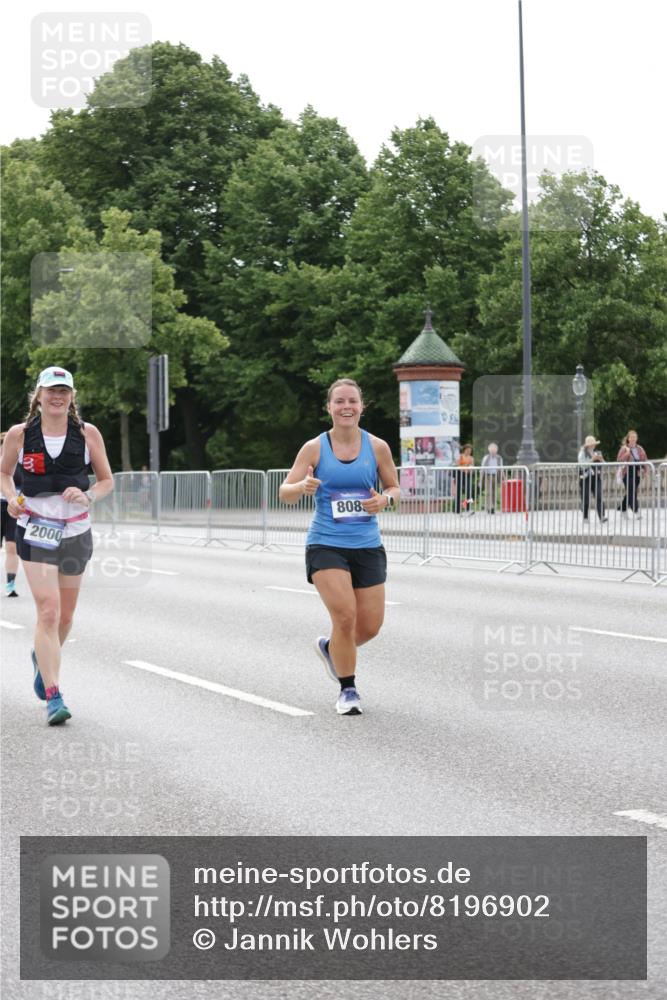 29.06.2025 - hella hamburg halbmarathon Jannik Wohlers http://msf.ph/oto/8196902 29.06.2025 10:24:44 Lombardsbrücke 1627, 1740, 2000, 3920, 3961, 3963, 5564, 5814, 7778, 8083, 8962, 9573, 9927, 11400, 11921, 14086, 14649, 15153, 15679, 15942, 17185, 17954, 18194, 18198 meine-sportfotos.de
