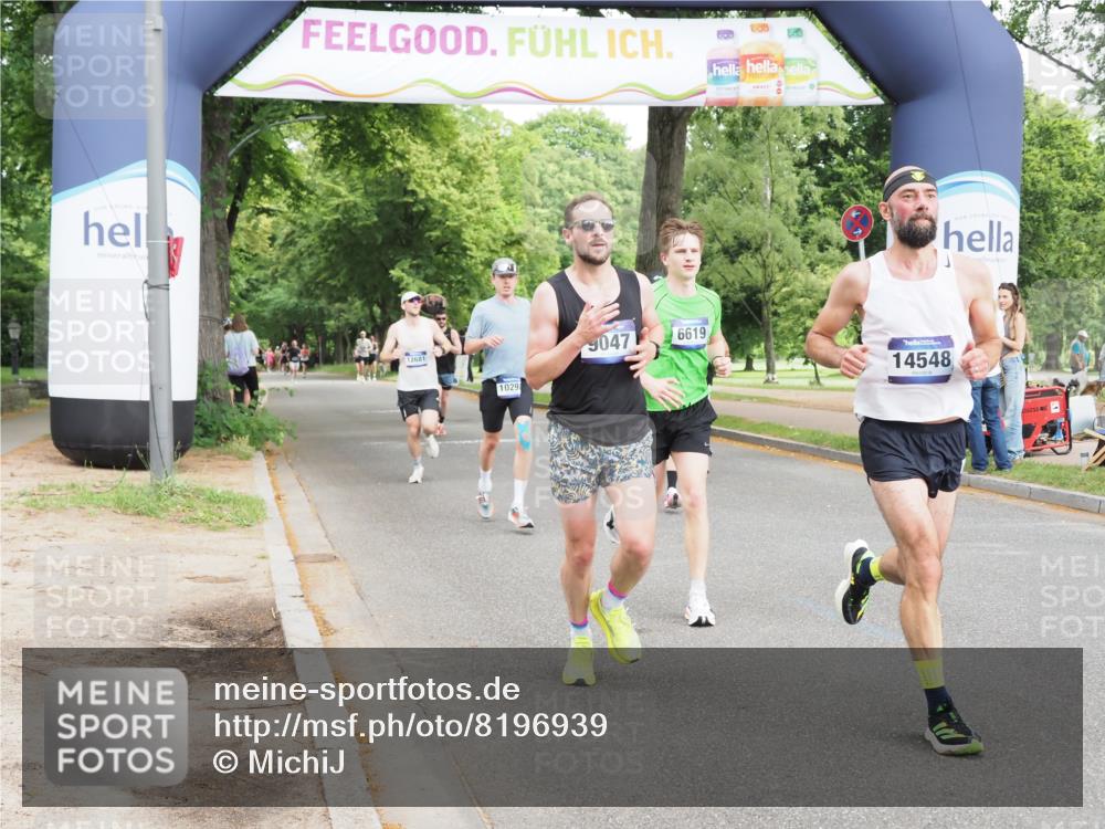 29.06.2025 - hella hamburg halbmarathon MichiJ http://msf.ph/oto/8196939 29.06.2025 10:20:52 Zwischen KM18-KM19 6619, 9047, 9508, 10298, 12232, 13606, 14548, 18102 meine-sportfotos.de