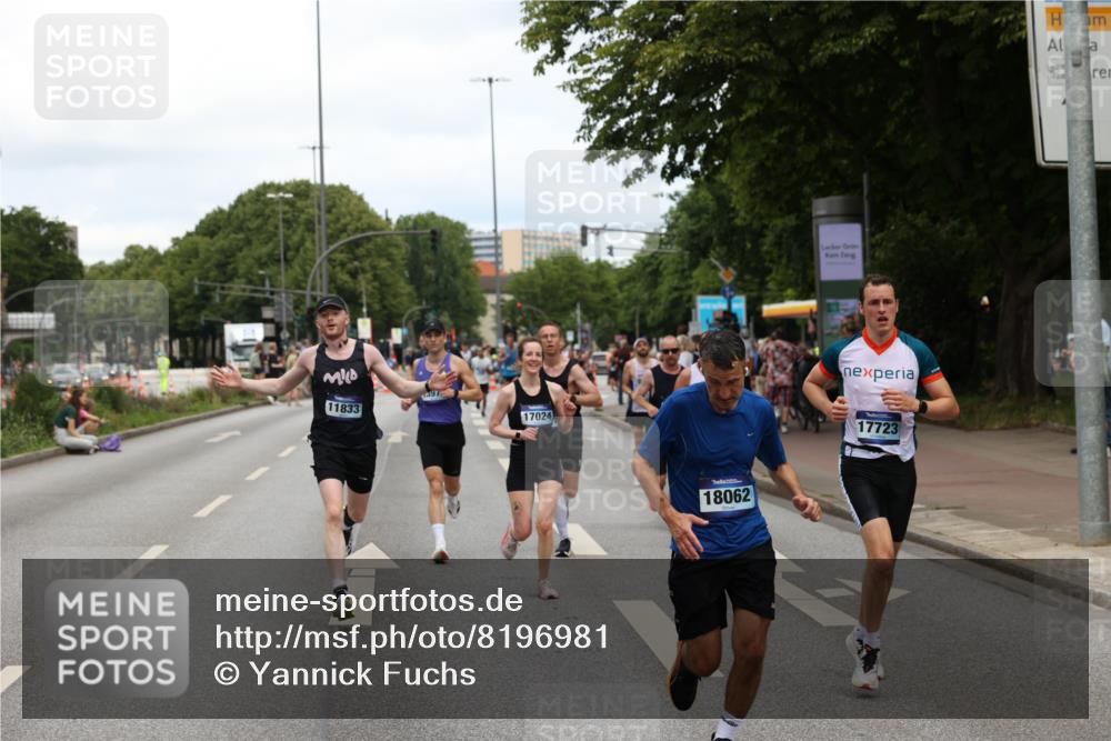 29.06.2025 - hella hamburg halbmarathon Yannick Fuchs http://msf.ph/oto/8196981 29.06.2025 10:31:42 20KM 1411, 2767, 4860, 4865, 5003, 5092, 5307, 5315, 5961, 6123, 6529, 7310, 7482, 8121, 8362, 9178, 9296, 9914, 10680, 10738, 11833, 13141, 13854, 13972, 14387, 14459, 14691, 14934, 15178, 15261, 15939, 16523, 17024, 17125, 17306, 17658, 17723, 18038, 18062, 18384, 18733, 18824 meine-sportfotos.de
