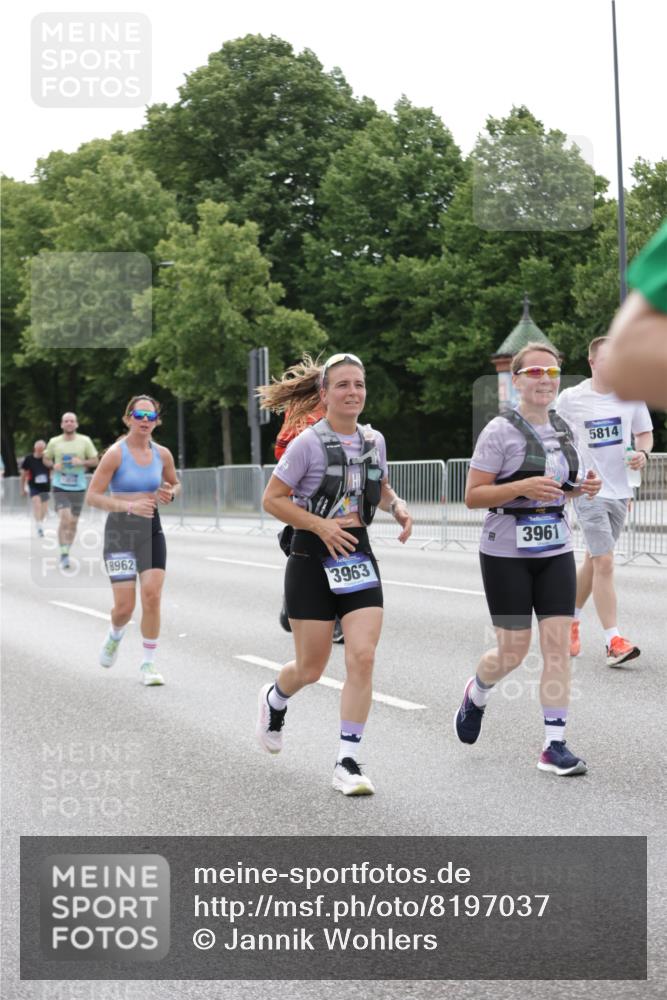 29.06.2025 - hella hamburg halbmarathon Jannik Wohlers http://msf.ph/oto/8197037 29.06.2025 10:24:51 Lombardsbrücke 1627, 2000, 2278, 3920, 3961, 3963, 5564, 5814, 6869, 7778, 8083, 8962, 9927, 11921, 13510, 14086, 14649, 15016, 15119, 15153, 15679, 16421, 16422 meine-sportfotos.de