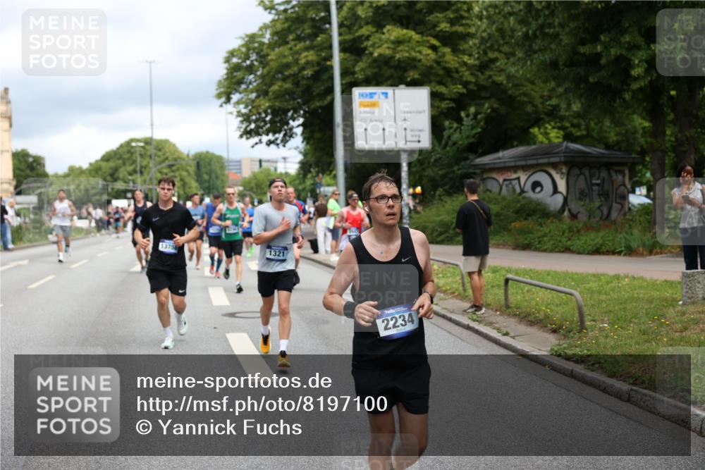 29.06.2025 - hella hamburg halbmarathon Yannick Fuchs http://msf.ph/oto/8197100 29.06.2025 10:44:25 20KM 1119, 1216, 1321, 1399, 1507, 1630, 2020, 2234, 2788, 3296, 3852, 3947, 4127, 4247, 4346, 4933, 5894, 6662, 6795, 7176, 8153, 8313, 8572, 8576, 8657, 8689, 8704, 8899, 9031, 9303, 10371, 10480, 10750, 11356, 11455, 11607, 12235, 12527, 12624, 12733, 13282, 13463, 13609, 13758, 13812, 14257, 14562, 15803, 15950, 16000, 16242, 16716, 16732, 16806, 16887, 17247, 17282, 17319, 18066, 18228, 18229, 18370, 18451, 18499, 18657, 18658, 18811, 18884 meine-sportfotos.de