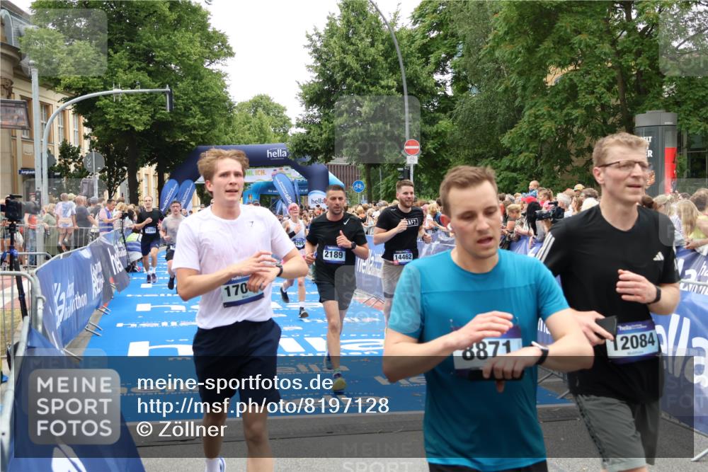 29.06.2025 - hella hamburg halbmarathon Zöllner http://msf.ph/oto/8197128 29.06.2025 10:46:07 Ziel 2189, 5648, 6460, 7961, 8269, 9585, 11936, 12269, 13630, 14462, 14804, 18081, 18702 meine-sportfotos.de
