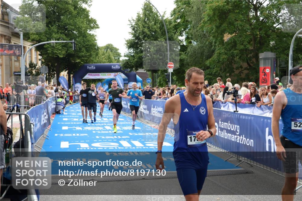 29.06.2025 - hella hamburg halbmarathon Zöllner http://msf.ph/oto/8197130 29.06.2025 10:35:42 Ziel 4062, 10384, 12462, 12899, 14841, 16123, 18841 meine-sportfotos.de