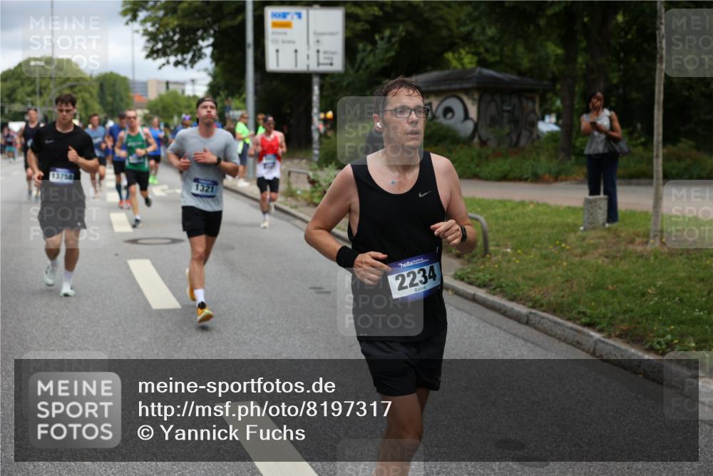 29.06.2025 - hella hamburg halbmarathon Yannick Fuchs http://msf.ph/oto/8197317 29.06.2025 10:44:25 20KM 1119, 1216, 1321, 1399, 1507, 1630, 2020, 2234, 2788, 3296, 3852, 3947, 4127, 4247, 4346, 4933, 5894, 6662, 6795, 7176, 8153, 8313, 8572, 8576, 8657, 8689, 8704, 8899, 9031, 9303, 10371, 10480, 10750, 11356, 11455, 11607, 12235, 12527, 12624, 12733, 13282, 13463, 13609, 13758, 13812, 14257, 14562, 15803, 15950, 16000, 16242, 16716, 16732, 16806, 16887, 17247, 17282, 17319, 18066, 18228, 18229, 18370, 18451, 18499, 18657, 18658, 18811, 18884 meine-sportfotos.de