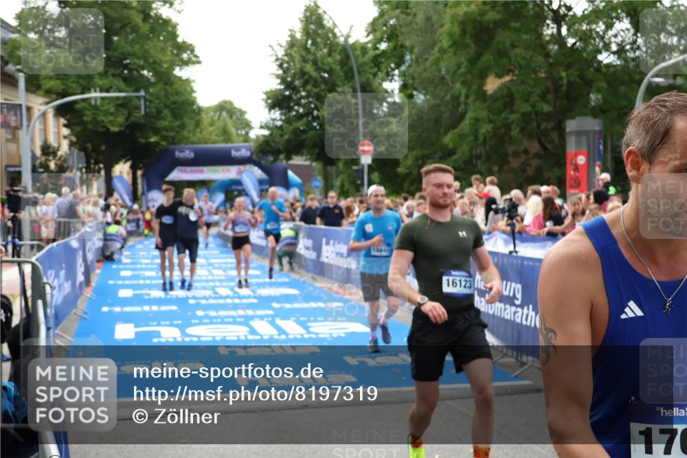 29.06.2025 - hella hamburg halbmarathon Zöllner http://msf.ph/oto/8197319 29.06.2025 10:35:44 Ziel 4062, 12462, 12899, 14841, 16119, 16123, 18841 meine-sportfotos.de