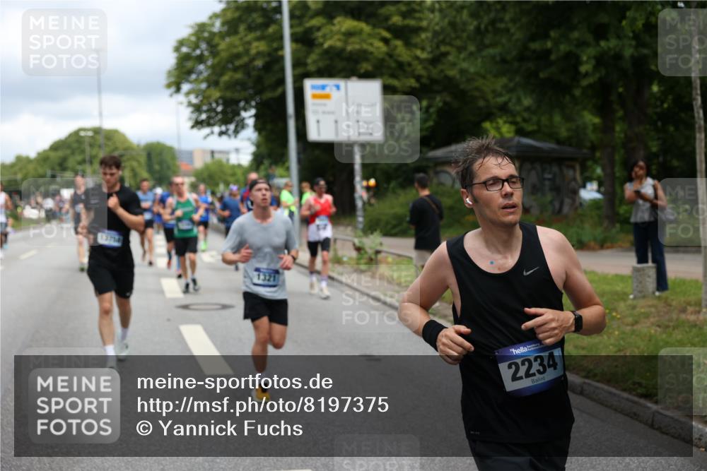 29.06.2025 - hella hamburg halbmarathon Yannick Fuchs http://msf.ph/oto/8197375 29.06.2025 10:44:25 20KM 1119, 1216, 1321, 1399, 1507, 1630, 2020, 2234, 2788, 3296, 3852, 3947, 4127, 4247, 4346, 4933, 5894, 6662, 6795, 7176, 8153, 8313, 8572, 8576, 8657, 8689, 8704, 8899, 9031, 9303, 10371, 10480, 10750, 11356, 11455, 11607, 12235, 12527, 12624, 12733, 13282, 13463, 13609, 13758, 13812, 14257, 14562, 15803, 15950, 16000, 16242, 16716, 16732, 16806, 16887, 17247, 17282, 17319, 18066, 18228, 18229, 18370, 18451, 18499, 18657, 18658, 18811, 18884 meine-sportfotos.de