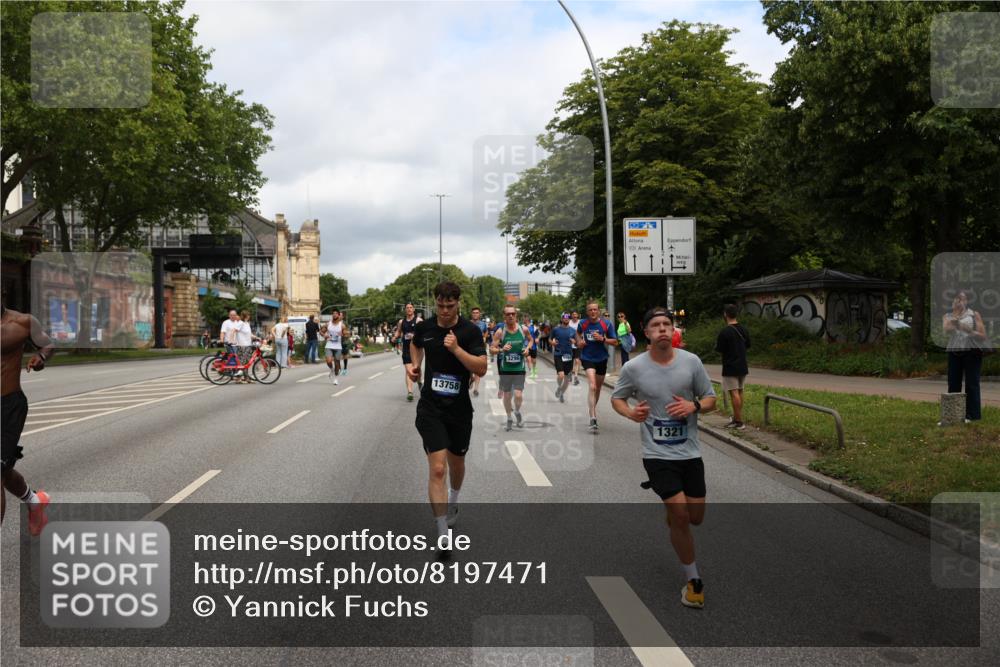 29.06.2025 - hella hamburg halbmarathon Yannick Fuchs http://msf.ph/oto/8197471 29.06.2025 10:44:26 20KM 1119, 1216, 1321, 1399, 1507, 1630, 2020, 2234, 2788, 3296, 3852, 3947, 4127, 4247, 4346, 4933, 5894, 6662, 6795, 7176, 8153, 8313, 8572, 8657, 8704, 8899, 9031, 9303, 10371, 10480, 10750, 11356, 11455, 11607, 12235, 12527, 12624, 12733, 13008, 13282, 13463, 13609, 13758, 13812, 14257, 14562, 15803, 15950, 16000, 16242, 16716, 16732, 16806, 16887, 17247, 17319, 17384, 18066, 18228, 18229, 18370, 18451, 18499, 18657, 18658, 18811, 18884 meine-sportfotos.de