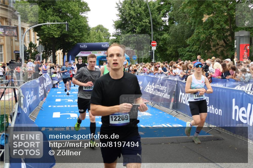 29.06.2025 - hella hamburg halbmarathon Zöllner http://msf.ph/oto/8197494 29.06.2025 10:46:12 Ziel 1759, 2707, 3087, 6460, 7450, 7961, 9585, 11094, 11125, 13630, 14804, 16136, 16466, 16475, 18702, 18797 meine-sportfotos.de