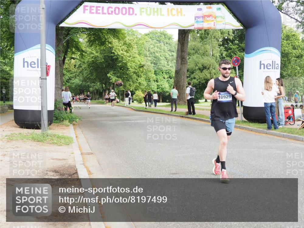 29.06.2025 - hella hamburg halbmarathon MichiJ http://msf.ph/oto/8197499 29.06.2025 10:20:56 Zwischen KM18-KM19 6619, 7272, 9047, 9508, 10298, 10929, 12232, 12681, 13606, 14548, 18102 meine-sportfotos.de