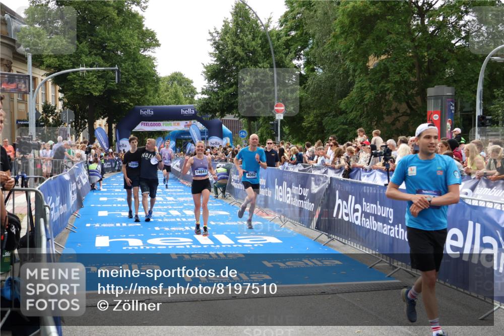 29.06.2025 - hella hamburg halbmarathon Zöllner http://msf.ph/oto/8197510 29.06.2025 10:35:45 Ziel 4062, 12462, 12899, 14841, 16119, 18841 meine-sportfotos.de