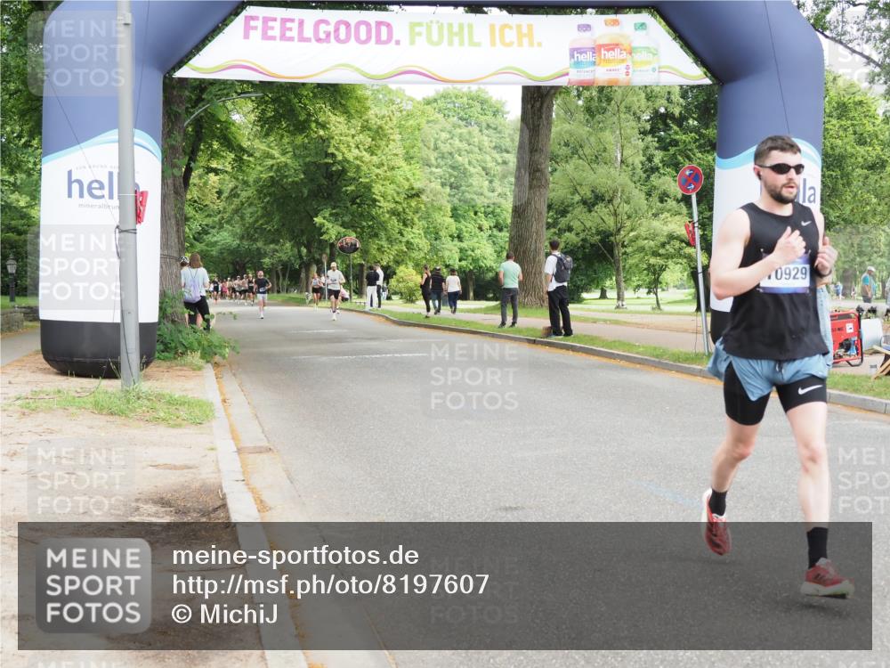 29.06.2025 - hella hamburg halbmarathon MichiJ http://msf.ph/oto/8197607 29.06.2025 10:20:57 Zwischen KM18-KM19 6619, 7272, 9047, 9508, 10298, 10929, 12232, 12681, 13606, 14548 meine-sportfotos.de