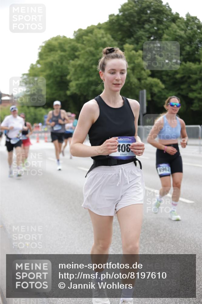 29.06.2025 - hella hamburg halbmarathon Jannik Wohlers http://msf.ph/oto/8197610 29.06.2025 10:24:53 Lombardsbrücke 1627, 2000, 2278, 3920, 3961, 3963, 5564, 5814, 6869, 8083, 8962, 9927, 11157, 11921, 13510, 14086, 14649, 15016, 15119, 15679, 16421, 16422 meine-sportfotos.de