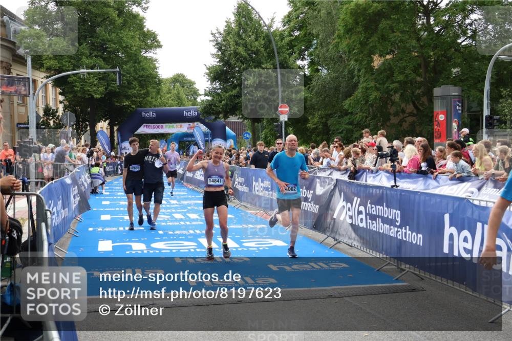29.06.2025 - hella hamburg halbmarathon Zöllner http://msf.ph/oto/8197623 29.06.2025 10:35:46 Ziel 4062, 12462, 12899, 14841, 16119 meine-sportfotos.de
