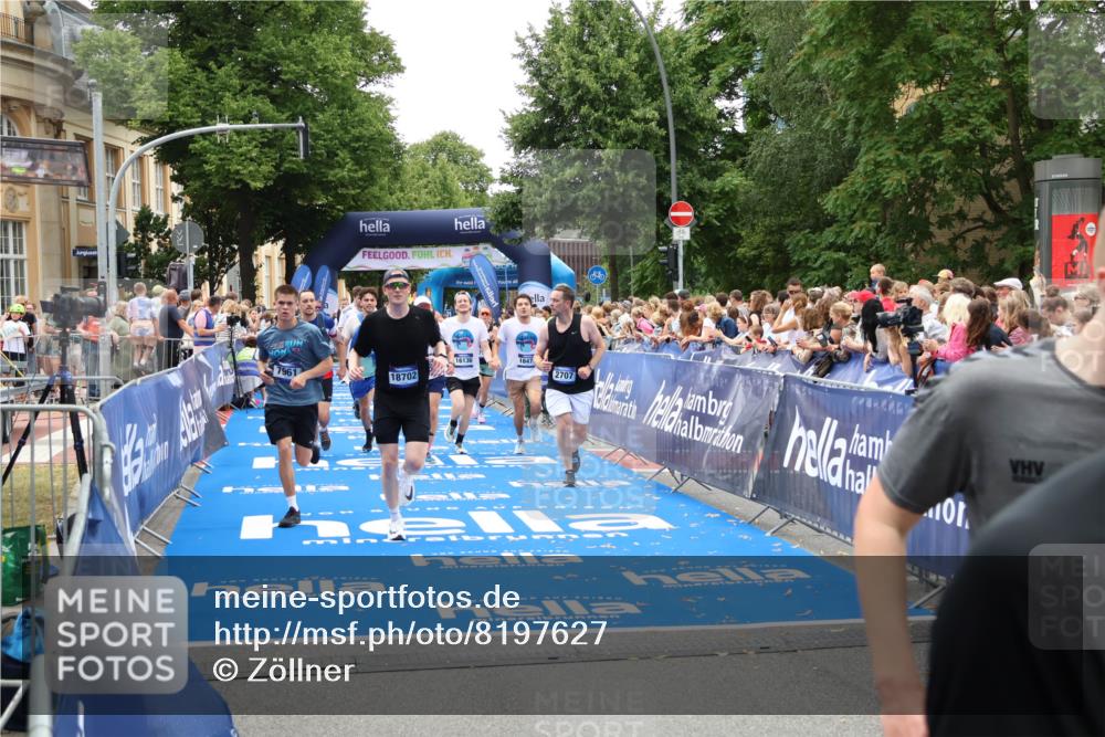 29.06.2025 - hella hamburg halbmarathon Zöllner http://msf.ph/oto/8197627 29.06.2025 10:46:14 Ziel 1569, 1759, 2048, 2590, 2707, 3087, 4949, 6388, 7450, 7961, 10796, 11094, 11125, 16136, 16466, 16475, 17190, 18702, 18797 meine-sportfotos.de