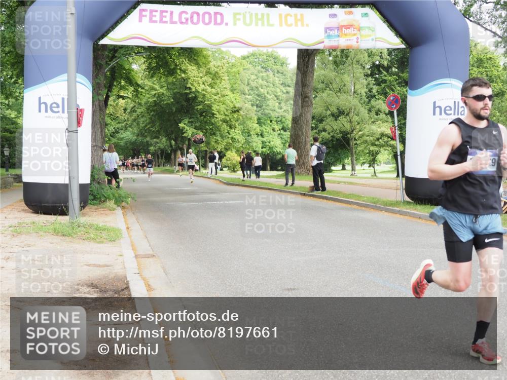 29.06.2025 - hella hamburg halbmarathon MichiJ http://msf.ph/oto/8197661 29.06.2025 10:20:57 Zwischen KM18-KM19 6619, 7272, 9047, 9508, 10298, 10929, 12232, 12681, 13606, 14548 meine-sportfotos.de