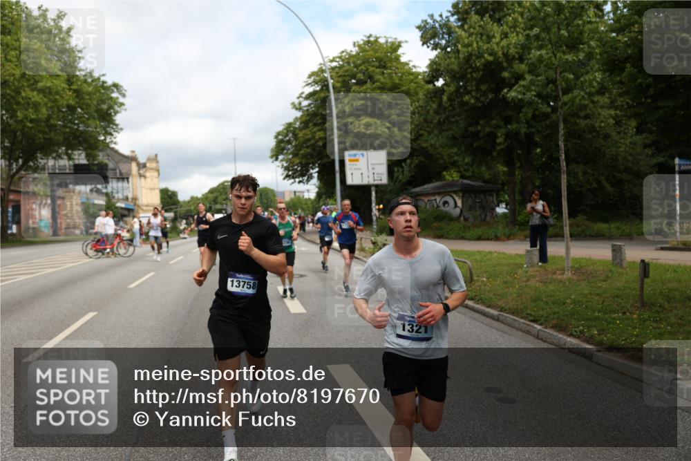 29.06.2025 - hella hamburg halbmarathon Yannick Fuchs http://msf.ph/oto/8197670 29.06.2025 10:44:27 20KM 1119, 1216, 1321, 1399, 1507, 1630, 2020, 2234, 3296, 3852, 3947, 4127, 4346, 4933, 5894, 6662, 6795, 7176, 7930, 7932, 8153, 8313, 8572, 8657, 8704, 8899, 9031, 9303, 10371, 10480, 10750, 11356, 11455, 11607, 12235, 12527, 12624, 12733, 13008, 13282, 13463, 13609, 13758, 13812, 14034, 14257, 15803, 15950, 16000, 16242, 16716, 16732, 16806, 16887, 17247, 17319, 17384, 18066, 18228, 18229, 18370, 18451, 18499, 18657, 18658, 18811, 18884 meine-sportfotos.de
