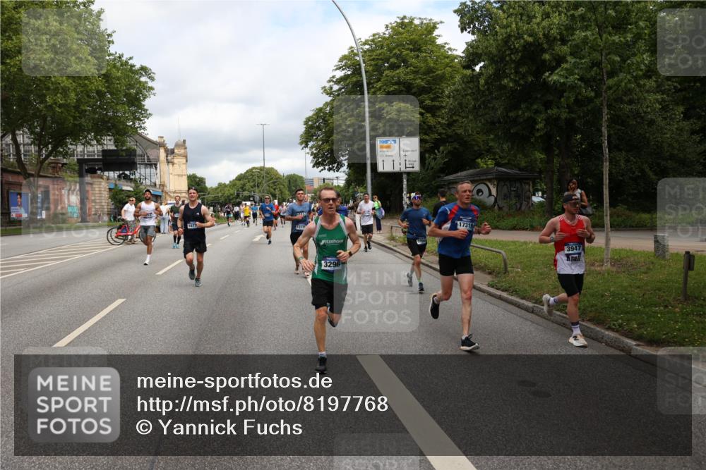 29.06.2025 - hella hamburg halbmarathon Yannick Fuchs http://msf.ph/oto/8197768 29.06.2025 10:44:28 20KM 1119, 1216, 1321, 1399, 1507, 1630, 2020, 2234, 3296, 3852, 3947, 4127, 4346, 4933, 5894, 6662, 6712, 6795, 7176, 7930, 7932, 8153, 8313, 8572, 8657, 8704, 8899, 9031, 9303, 10371, 10750, 11356, 11455, 11607, 12235, 12527, 12624, 13008, 13282, 13609, 13758, 13812, 14034, 14257, 15803, 15950, 16000, 16242, 16716, 16732, 16806, 16887, 17247, 17319, 17384, 18066, 18228, 18229, 18370, 18451, 18499, 18657, 18658, 18811, 18884 meine-sportfotos.de