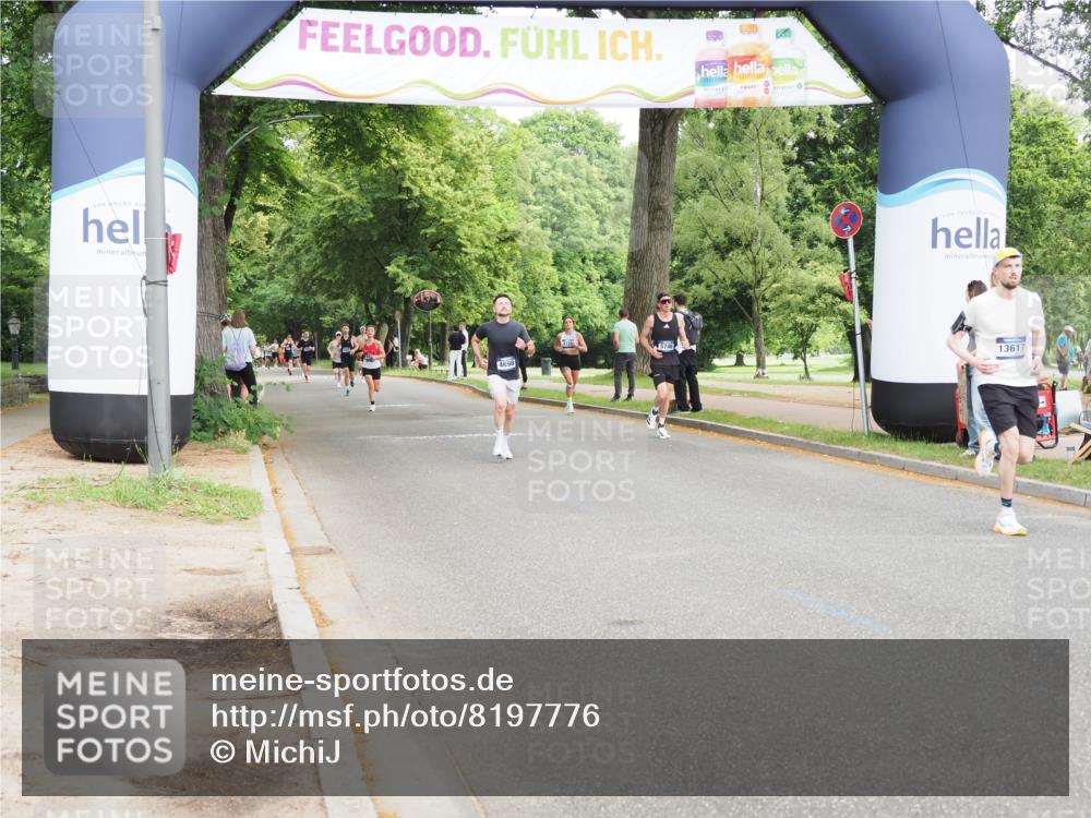 29.06.2025 - hella hamburg halbmarathon MichiJ http://msf.ph/oto/8197776 29.06.2025 10:21:05 Zwischen KM18-KM19 4698, 13617 meine-sportfotos.de