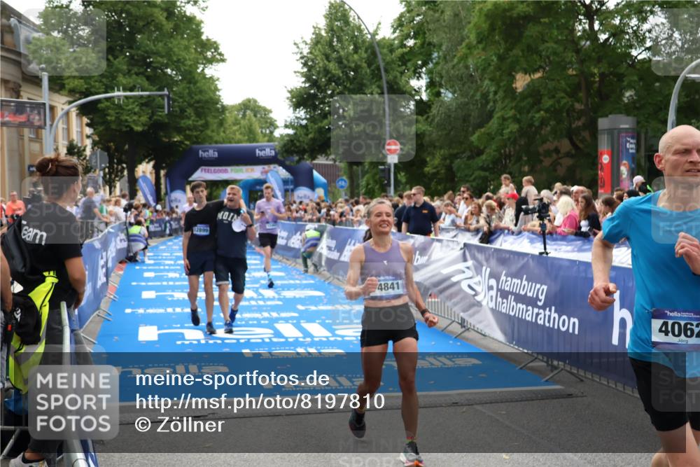 29.06.2025 - hella hamburg halbmarathon Zöllner http://msf.ph/oto/8197810 29.06.2025 10:35:47 Ziel 4062, 12462, 12899, 14841, 16119 meine-sportfotos.de