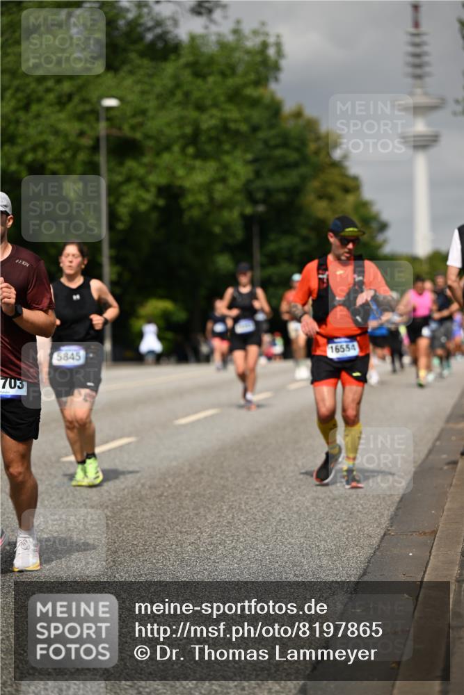 29.06.2025 - hella hamburg halbmarathon Dr. Thomas Lammeyer http://msf.ph/oto/8197865 29.06.2025 10:11:26 Kennedybrücke 1993, 4262, 4502, 5242, 5287, 5807, 5845, 5926, 6517, 6518, 6707, 6713, 6715, 6833, 7503, 8585, 10283, 10700, 10703, 11114, 11394 meine-sportfotos.de