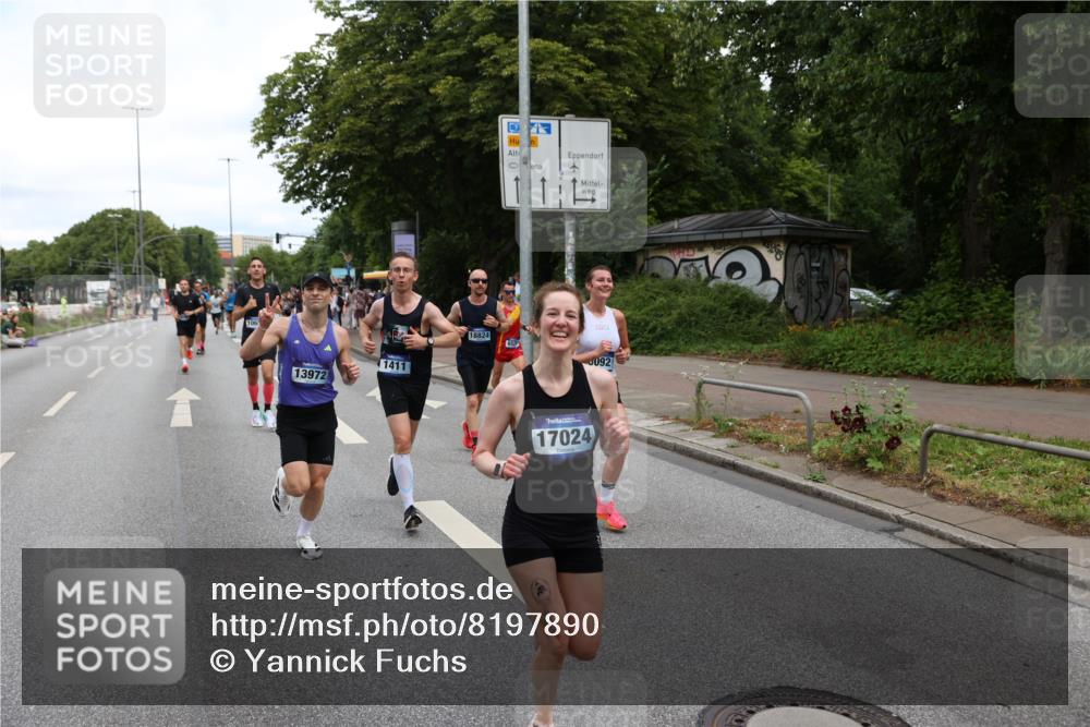 29.06.2025 - hella hamburg halbmarathon Yannick Fuchs http://msf.ph/oto/8197890 29.06.2025 10:31:44 20KM 1411, 2767, 4860, 4865, 5003, 5092, 5307, 5315, 6123, 6529, 7310, 7482, 8362, 9178, 9296, 9914, 10680, 10738, 11833, 13141, 13854, 13972, 14387, 14459, 14691, 14934, 15178, 15261, 15939, 16523, 17024, 17125, 17137, 17306, 17658, 17723, 18062, 18159, 18384, 18824 meine-sportfotos.de