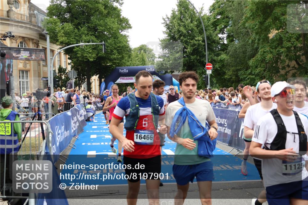 29.06.2025 - hella hamburg halbmarathon Zöllner http://msf.ph/oto/8197901 29.06.2025 10:46:18 Ziel 1569, 1759, 2048, 2590, 3056, 3087, 4949, 6388, 7450, 9497, 10796, 11094, 14200, 14262, 17190, 18797 meine-sportfotos.de