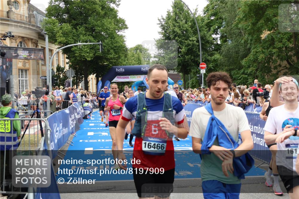 29.06.2025 - hella hamburg halbmarathon Zöllner http://msf.ph/oto/8197909 29.06.2025 10:46:18 Ziel 1569, 1759, 2048, 2590, 3056, 3087, 4949, 6388, 7450, 9497, 10796, 11094, 14200, 14262, 17190, 18797 meine-sportfotos.de