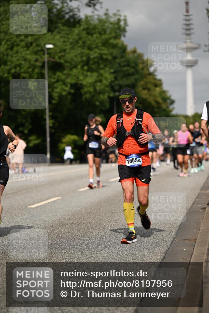 29.06.2025 - hella hamburg halbmarathon Dr. Thomas Lammeyer http://msf.ph/oto/8197956 29.06.2025 10:11:27 Kennedybrücke 1993, 4262, 4502, 5242, 5287, 5807, 5845, 5926, 6517, 6518, 6707, 6713, 6715, 6833, 7503, 8585, 9967, 10283, 10700, 10703, 11114, 11394 meine-sportfotos.de
