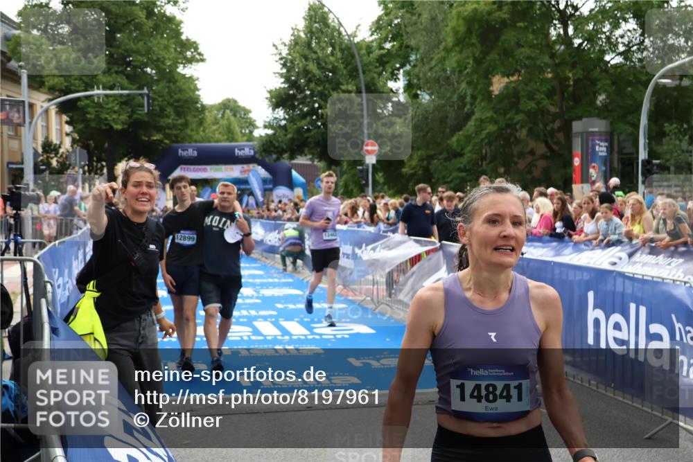 29.06.2025 - hella hamburg halbmarathon Zöllner http://msf.ph/oto/8197961 29.06.2025 10:35:49 Ziel 3843, 12462, 12899, 16119 meine-sportfotos.de