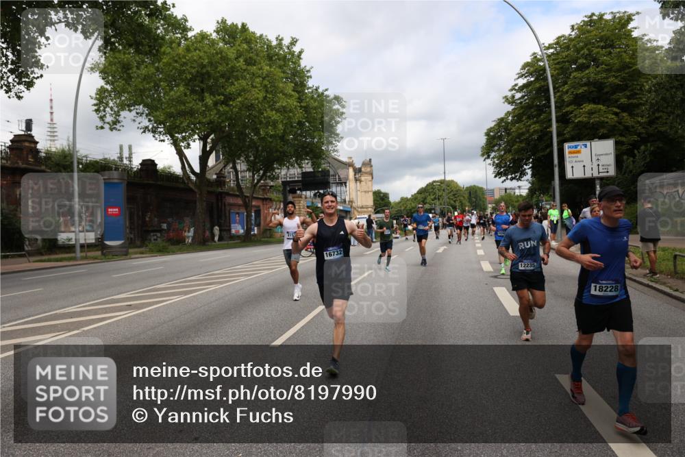 29.06.2025 - hella hamburg halbmarathon Yannick Fuchs http://msf.ph/oto/8197990 29.06.2025 10:44:29 20KM 1119, 1216, 1321, 1399, 1507, 1630, 2020, 2234, 3296, 3852, 3947, 4127, 4346, 4933, 5115, 5894, 6662, 6712, 6795, 7176, 7583, 7930, 7932, 8153, 8313, 8572, 8657, 8704, 9303, 10371, 10750, 11356, 11455, 11607, 12235, 12527, 12624, 13008, 13282, 13609, 13758, 13812, 14034, 14257, 15803, 15950, 16000, 16242, 16716, 16732, 16806, 16887, 17247, 17319, 17384, 18066, 18228, 18229, 18370, 18451, 18499, 18657, 18658, 18811, 18884 meine-sportfotos.de