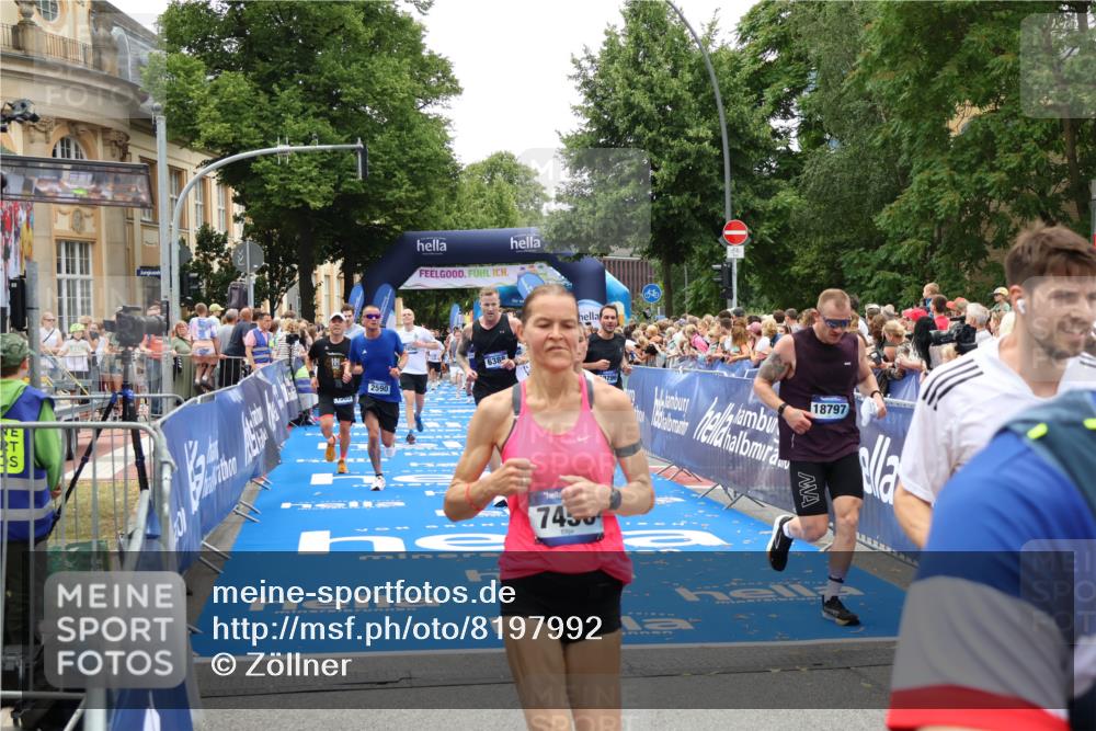 29.06.2025 - hella hamburg halbmarathon Zöllner http://msf.ph/oto/8197992 29.06.2025 10:46:19 Ziel 1569, 2048, 2590, 3056, 4949, 6388, 6691, 7450, 9497, 10796, 11094, 14200, 14262, 17190, 18118, 18797 meine-sportfotos.de