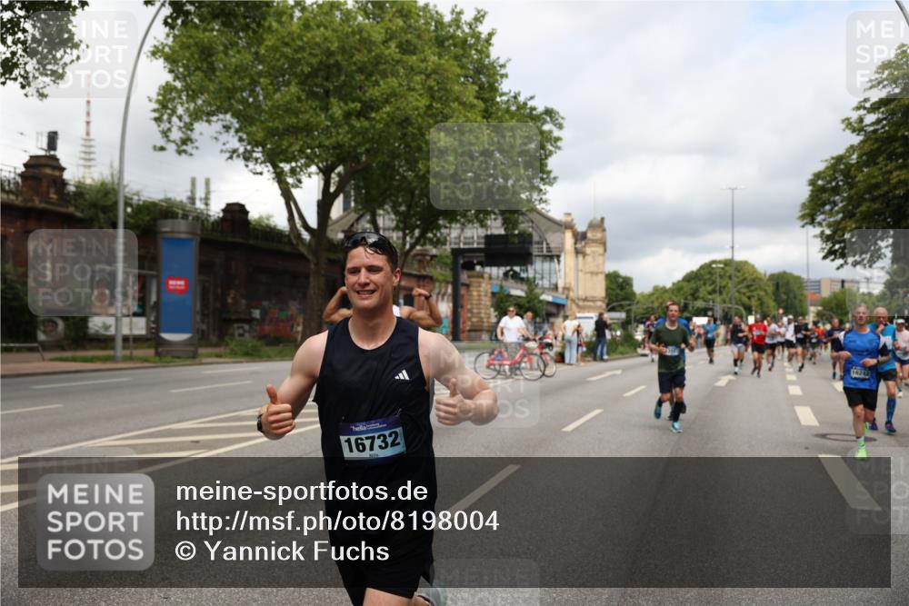 29.06.2025 - hella hamburg halbmarathon Yannick Fuchs http://msf.ph/oto/8198004 29.06.2025 10:44:30 20KM 1119, 1321, 1399, 1507, 1630, 2020, 2234, 3296, 3852, 3947, 4127, 4346, 5115, 5894, 6662, 6712, 6795, 7176, 7583, 7930, 7932, 8153, 8313, 8572, 8657, 8704, 9303, 10371, 10750, 11356, 11455, 11607, 12235, 12527, 12624, 13008, 13282, 13609, 13758, 13812, 13875, 14034, 14257, 15803, 15950, 16000, 16242, 16716, 16732, 16806, 17179, 17247, 17319, 17384, 18066, 18228, 18229, 18370, 18499, 18657, 18658, 18811, 18884 meine-sportfotos.de