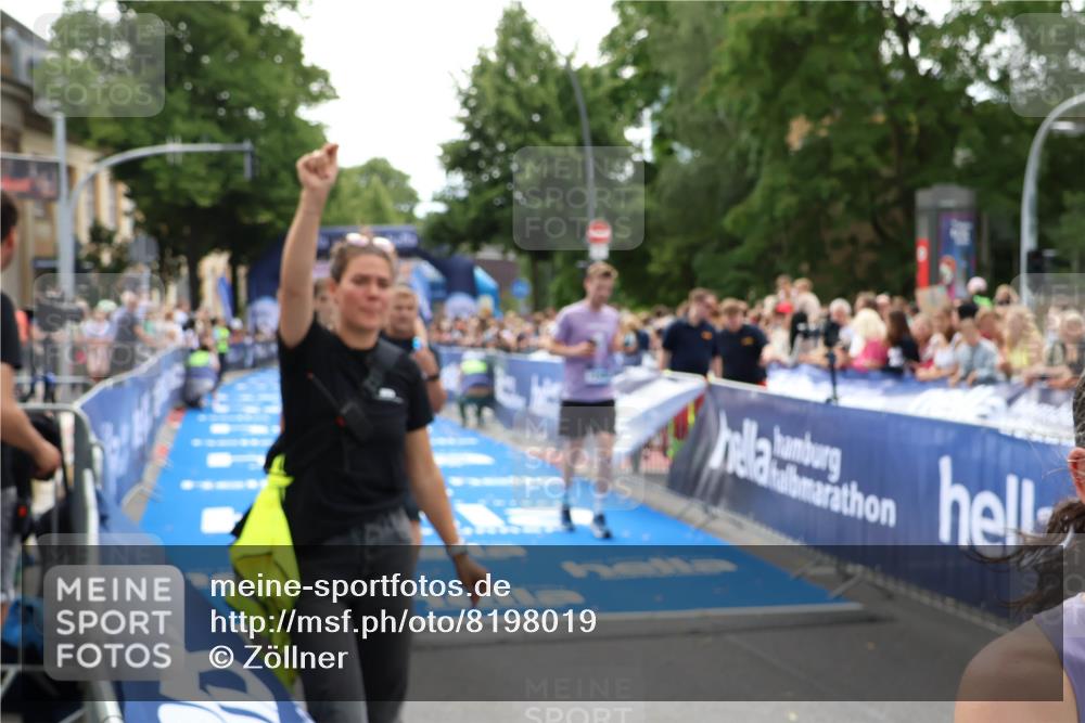29.06.2025 - hella hamburg halbmarathon Zöllner http://msf.ph/oto/8198019 29.06.2025 10:35:50 Ziel 3843, 12462, 12899, 13252, 15161, 16119 meine-sportfotos.de