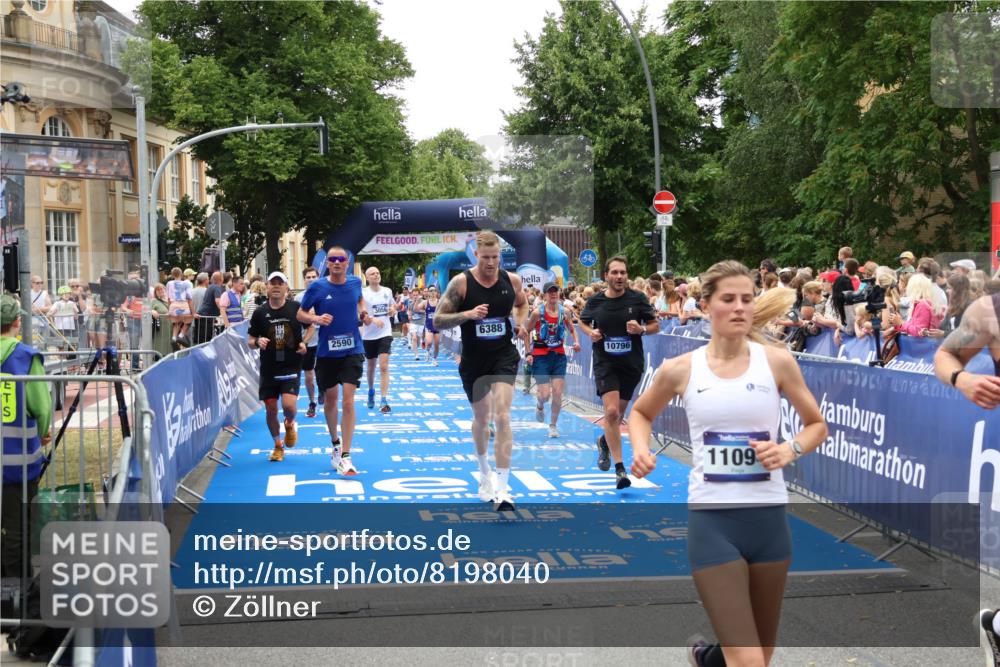 29.06.2025 - hella hamburg halbmarathon Zöllner http://msf.ph/oto/8198040 29.06.2025 10:46:20 Ziel 1569, 1600, 2048, 2590, 3056, 4949, 6388, 6691, 8142, 9497, 10796, 11094, 14200, 14262, 17190, 18118, 18797 meine-sportfotos.de