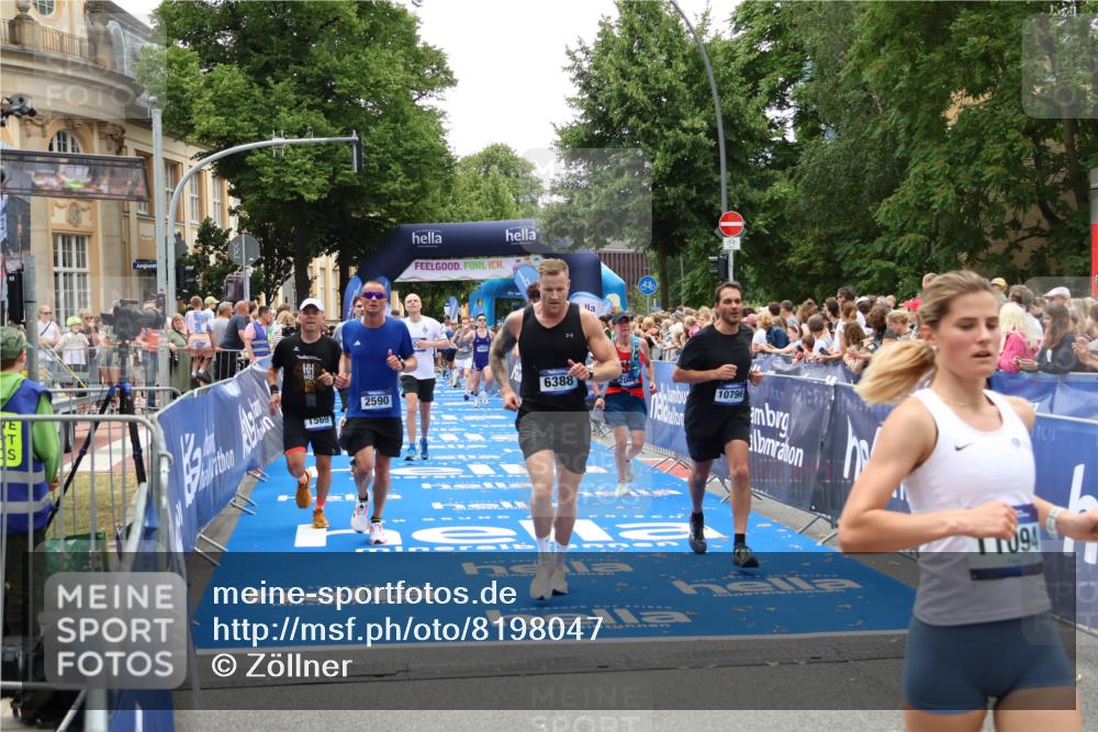 29.06.2025 - hella hamburg halbmarathon Zöllner http://msf.ph/oto/8198047 29.06.2025 10:46:21 Ziel 1569, 1600, 2048, 2590, 3056, 4949, 6388, 6691, 8142, 9497, 10796, 12171, 12651, 13698, 14200, 14262, 17190, 18118, 18211 meine-sportfotos.de