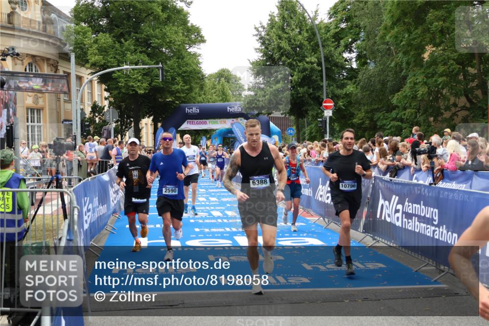 29.06.2025 - hella hamburg halbmarathon Zöllner http://msf.ph/oto/8198058 29.06.2025 10:46:21 Ziel 1569, 1600, 2048, 2590, 3056, 4949, 6388, 6691, 8142, 9497, 10796, 12171, 12651, 13698, 14200, 14262, 17190, 18118, 18211 meine-sportfotos.de