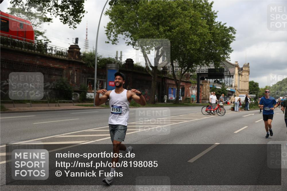 29.06.2025 - hella hamburg halbmarathon Yannick Fuchs http://msf.ph/oto/8198085 29.06.2025 10:44:31 20KM 1119, 1321, 1399, 1466, 1507, 1630, 1817, 2020, 2234, 3296, 3947, 4127, 4346, 5115, 5894, 6027, 6662, 6712, 6795, 7176, 7583, 7930, 7932, 8153, 8313, 8572, 8657, 8704, 10371, 10750, 11356, 11455, 11607, 12235, 12527, 12624, 13008, 13282, 13609, 13701, 13758, 13812, 13875, 14034, 14257, 15803, 15950, 16242, 16716, 16732, 16806, 17179, 17247, 17319, 17384, 18066, 18228, 18370, 18394, 18499, 18657, 18658, 18811, 18884 meine-sportfotos.de
